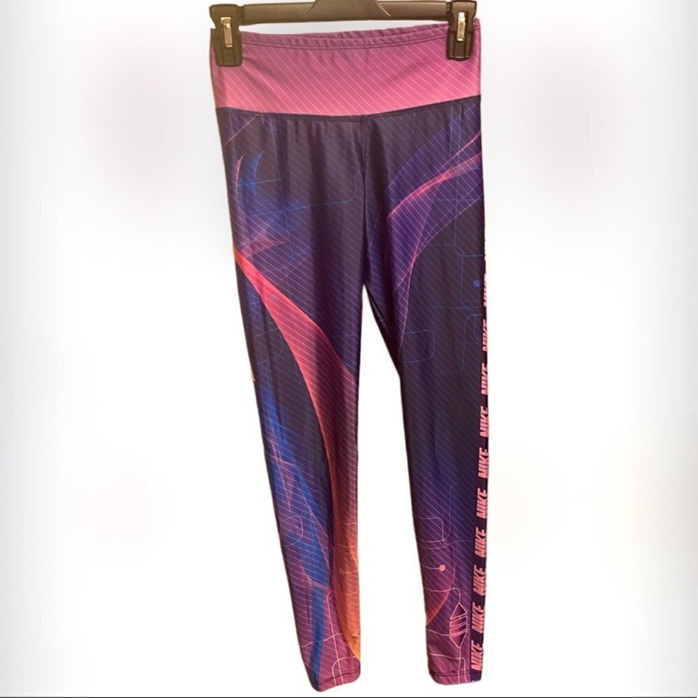 Nike Women's Sci-Fi Graphic Leggings